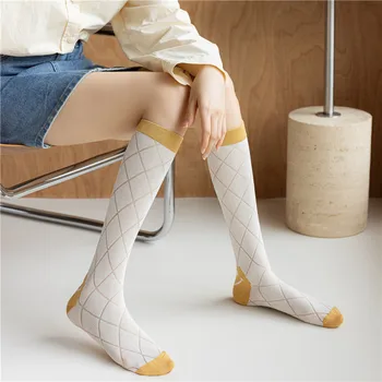 2023 Новые весенне-летние белые сетчатые носки, женские носки средней длины, тонкие дневные милые чулки в стиле Лолиты JK с ворсом до икры